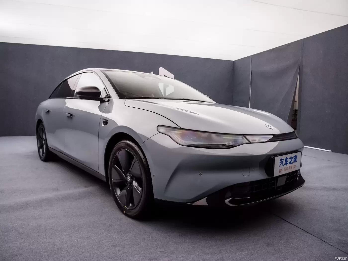 Слайд #1 | Leapmotor C01 625km 2024 Exclusive Edition