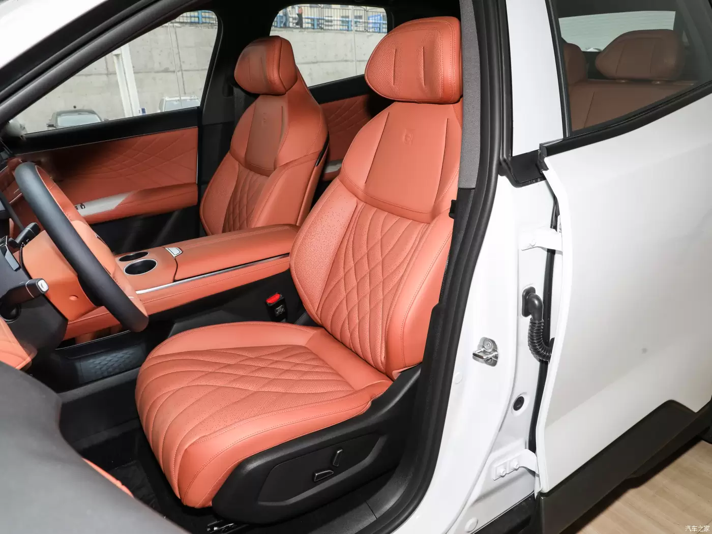 Слайд #6 | Changan S7 2023 Low with version