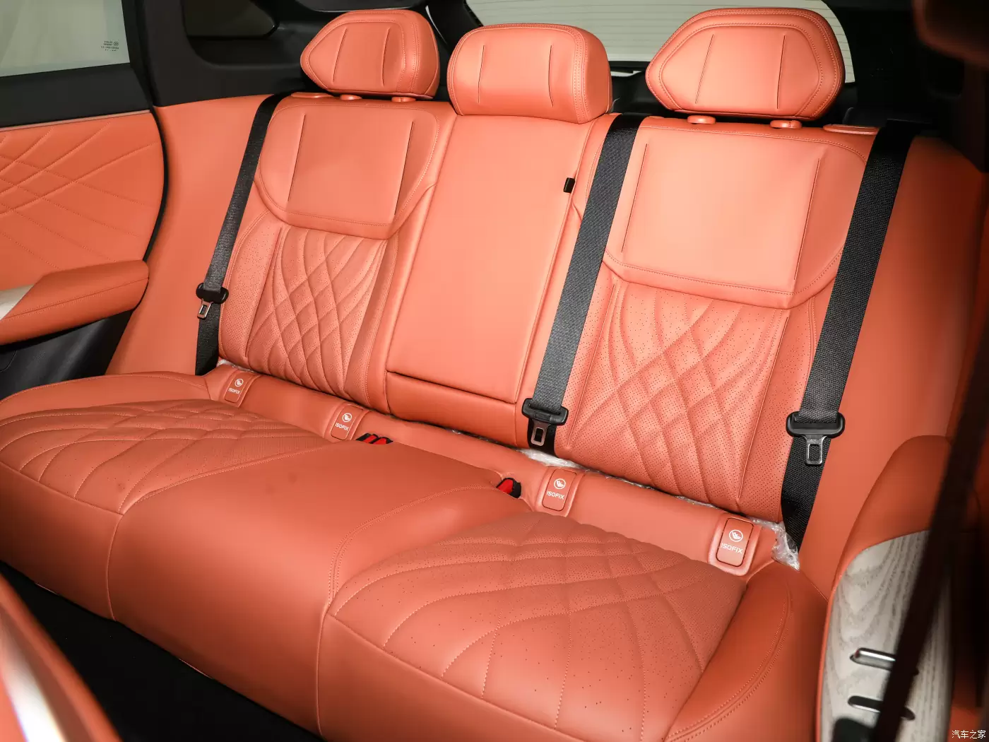 Слайд #7 | Changan S7 2023 Low with version