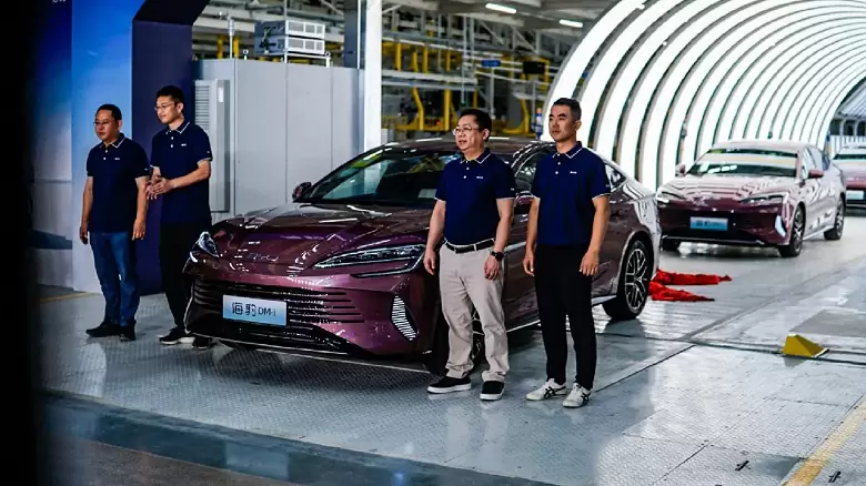 BYD Seal DM-i PHEV — 200 км без бензина и цена около 30 000$