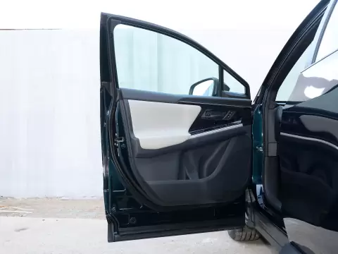 Слайд #10 | Toyota bZ4X Pro