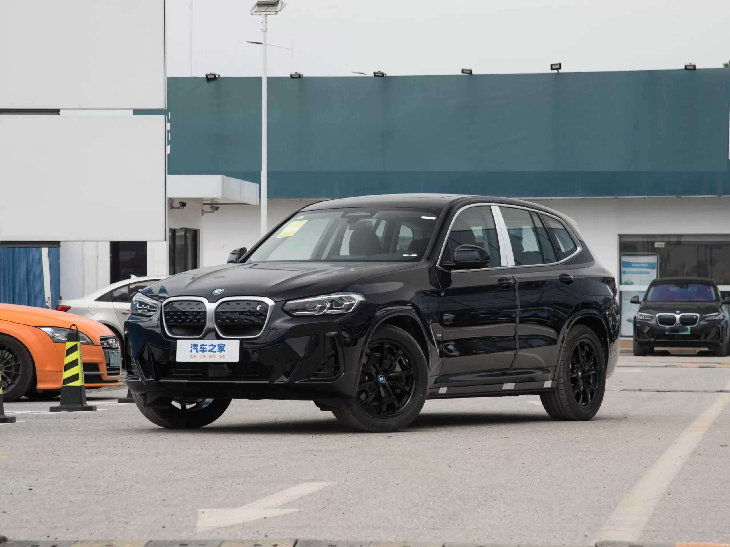Слайд #1 | BMW iX3 2023 Lead