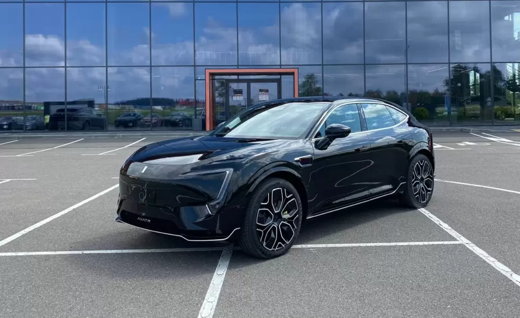 Avatr 11 BLACK Sport Package AWD из Китая