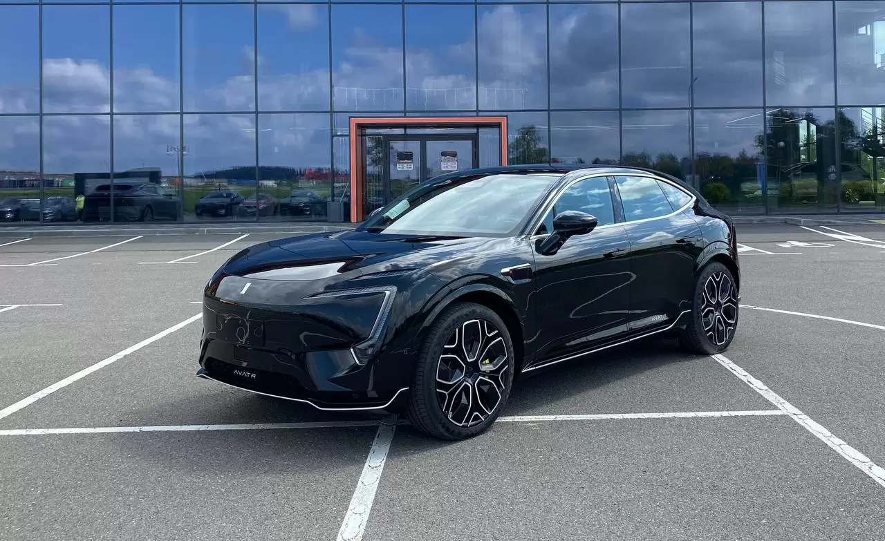 Avatr 11 BLACK Sport Package AWD