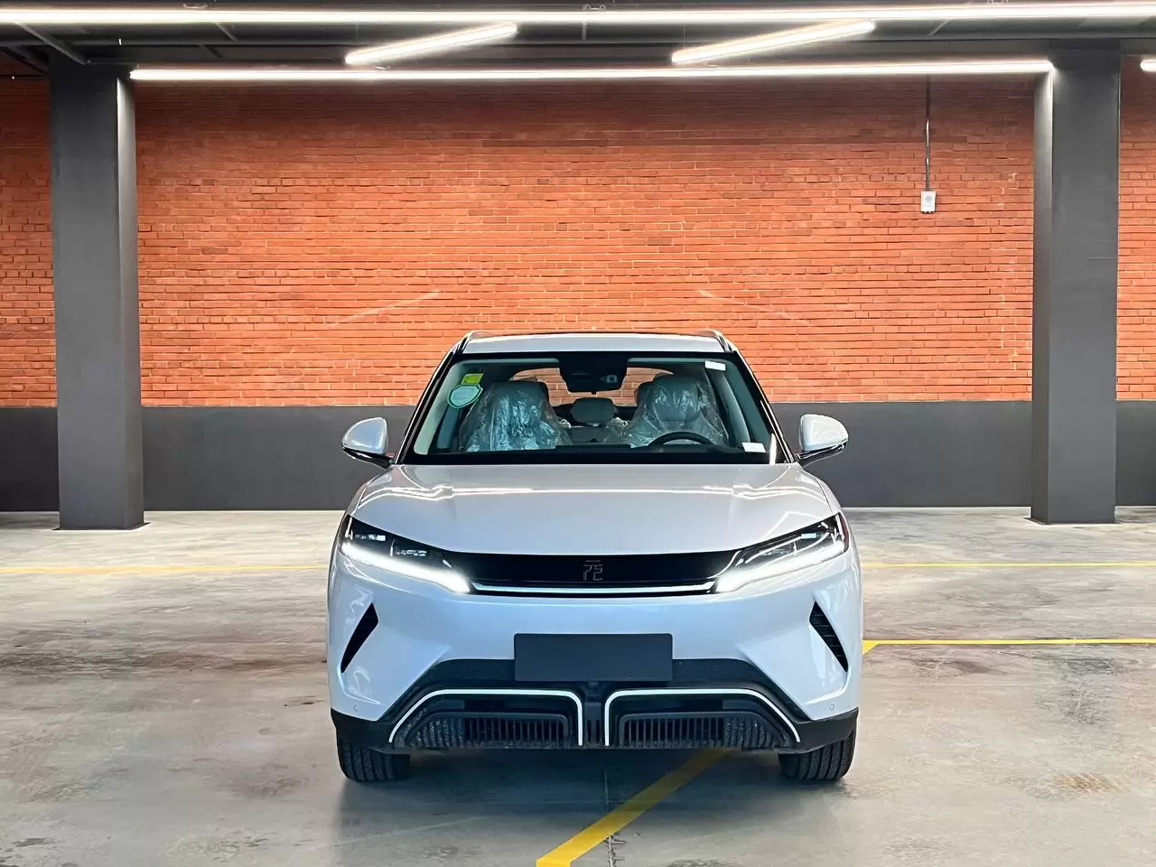 Слайд #2 | BYD Yuan Up 401KM Beyond