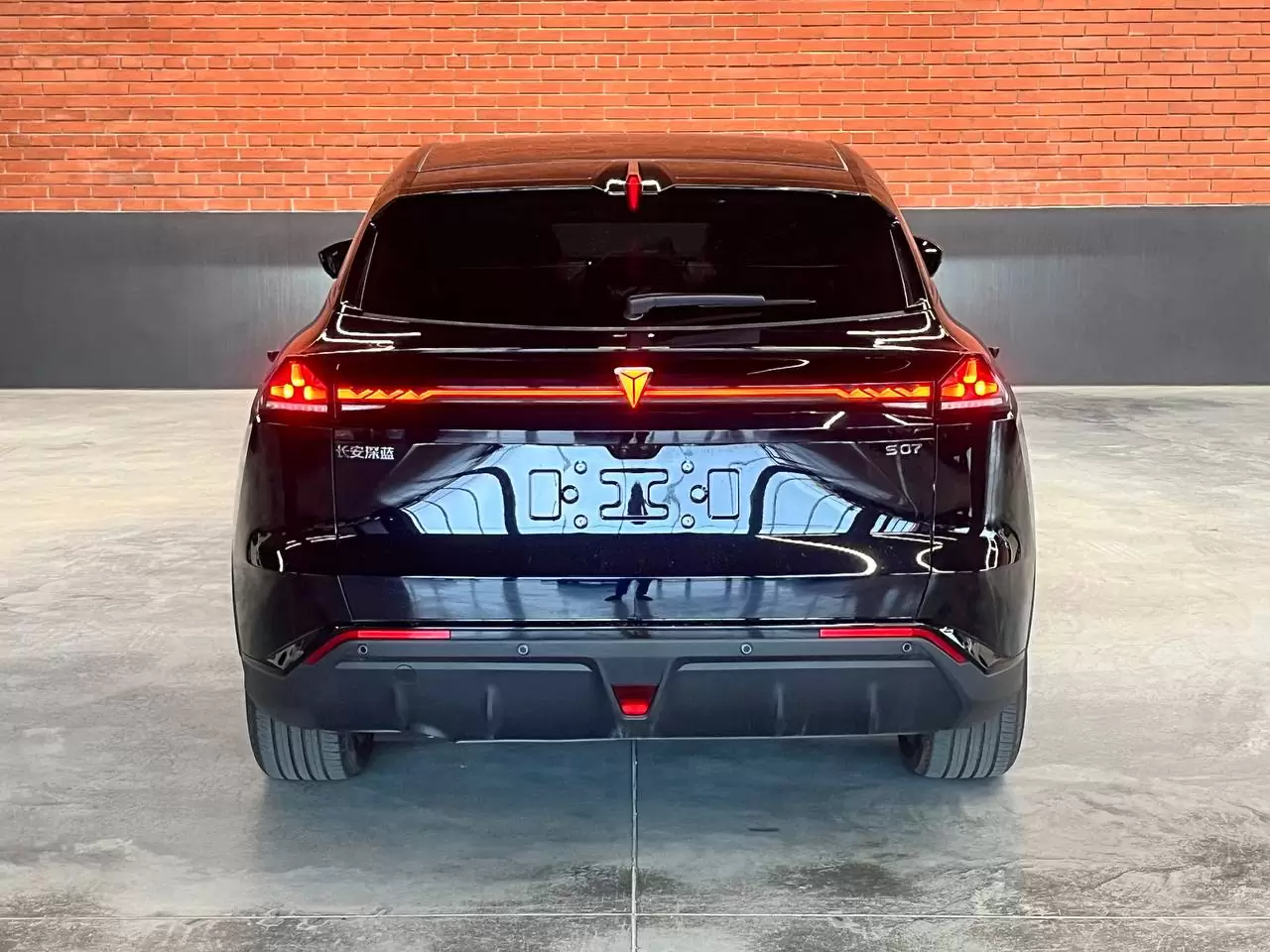 Слайд #6 | Changan Deepal S07 2024 285Max Extended Range Edition Black